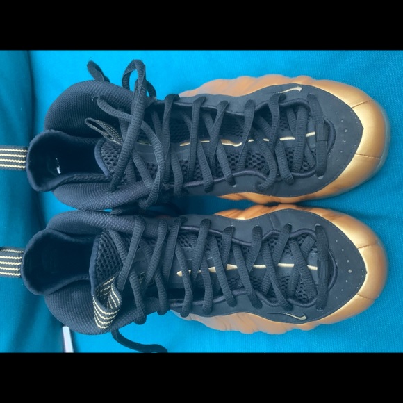 Nike Air Foamposite One Metallic Gold - Picture 4 of 8